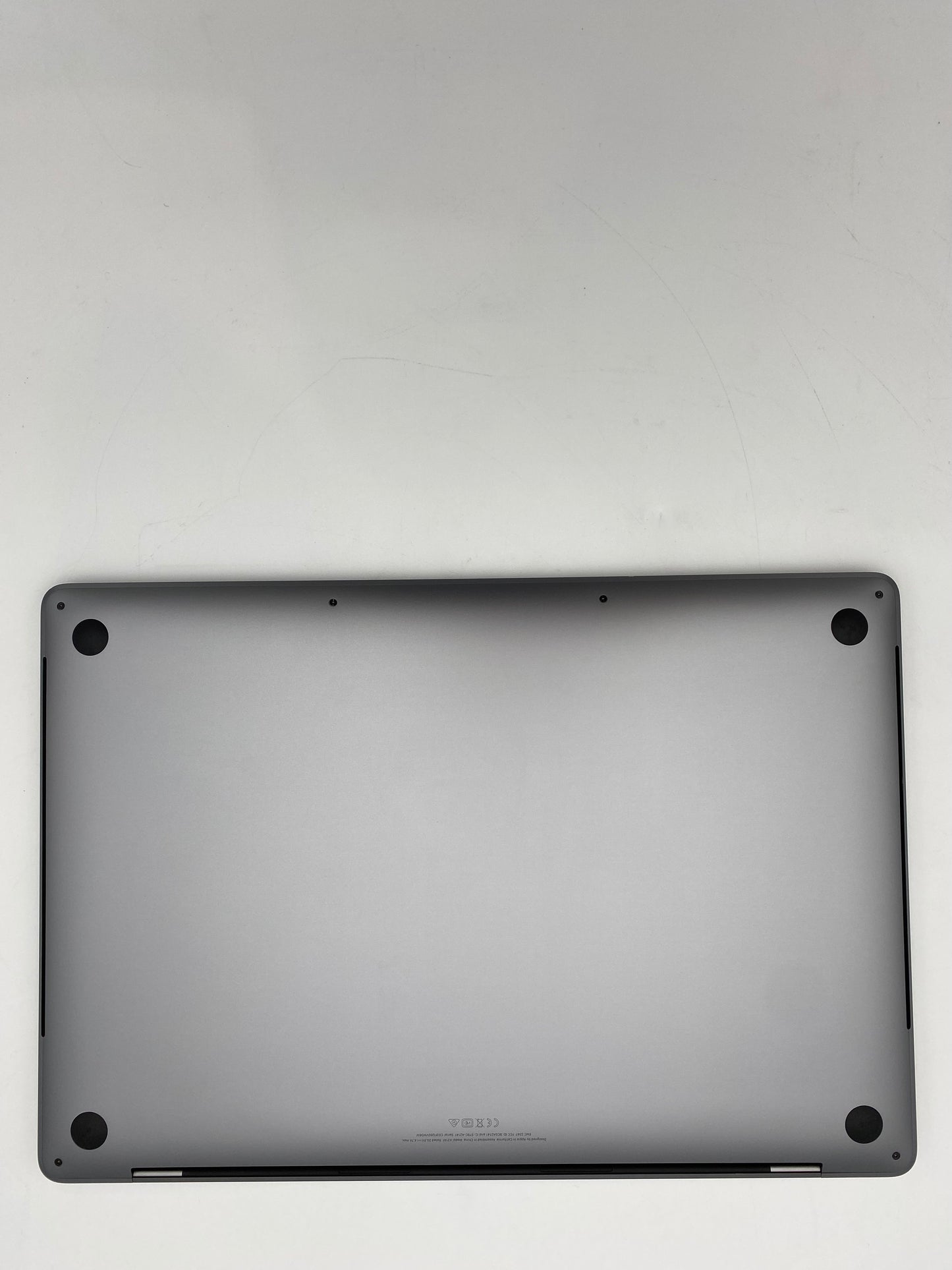 MacBook Pro 2019 16 inch 2.6 GHz i7 32GB RAM 1TB SSD 5500M 4GB | A Grade
