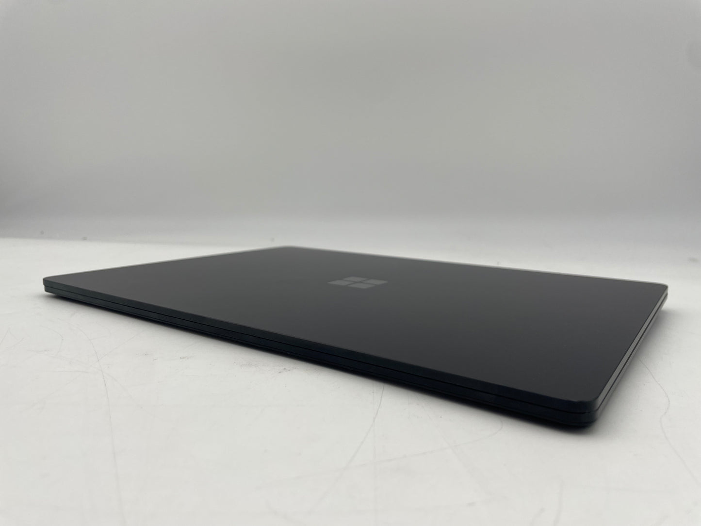 Windows Surface Laptop | i7 @ 1.50GHz | 16GB RAM | 512GB Storage | Grade A